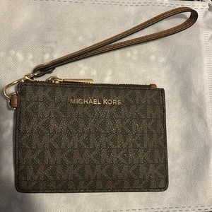 Michael Kors wristlet